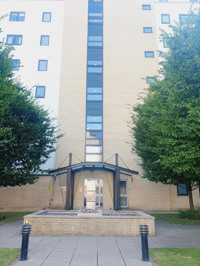 Luxury Canary Wharf Apartment With Free Parking Londra Dış mekan fotoğraf