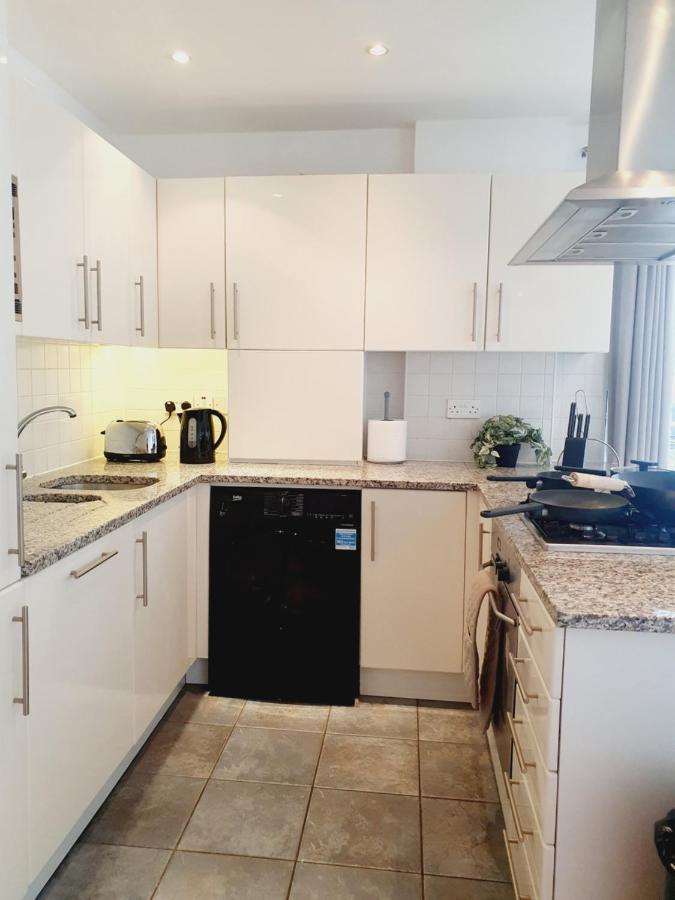 Luxury Canary Wharf Apartment With Free Parking Londra Dış mekan fotoğraf