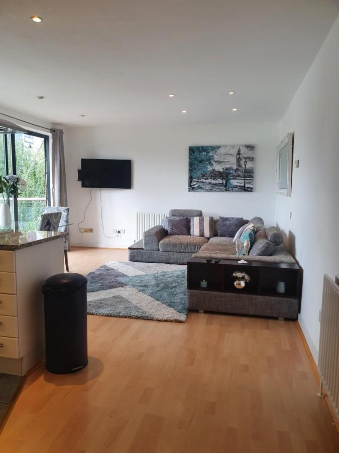 Luxury Canary Wharf Apartment With Free Parking Londra Dış mekan fotoğraf