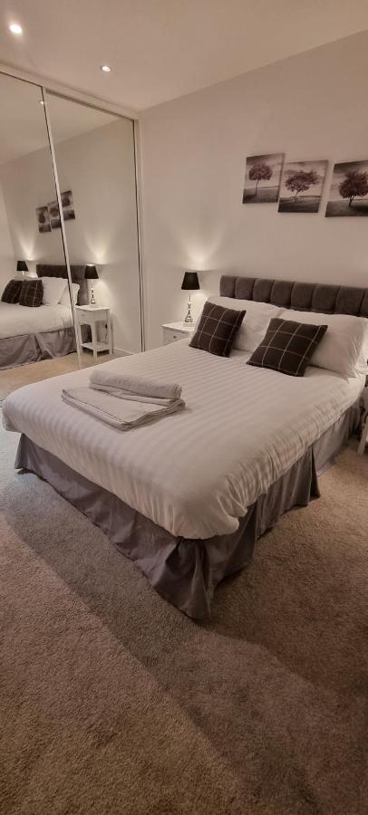 Luxury Canary Wharf Apartment With Free Parking Londra Dış mekan fotoğraf