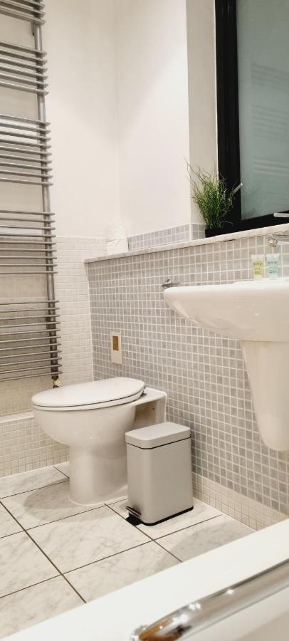 Luxury Canary Wharf Apartment With Free Parking Londra Dış mekan fotoğraf